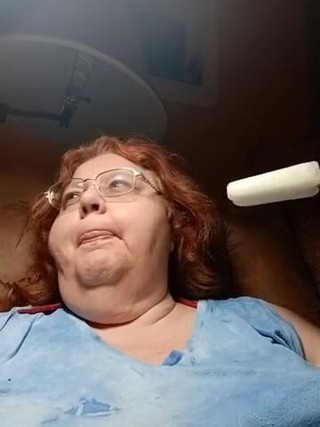 BBW nurse Vicki adventures with friends: Eating an ice cold line popsicle
