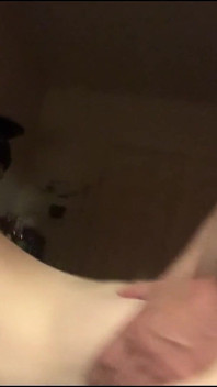 Zrzka Twink ošukaná zezadu velkým čůrákem tátou