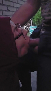 Blowjob at the Entrance of the House Mia Niqab