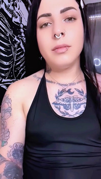 Fille Trans Sexy Se Masturbe Et Jouit