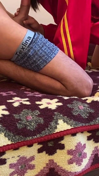 Amateur-sexvideo einer algerischen Kabyle mit ihrem stiefbruer, er wird gegessen