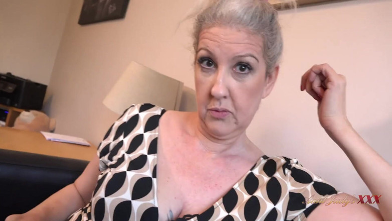 Aunt Judy's XXX: CiociaJudysXXX - twoja dojrzała nauczycielka Pani Maggie ma dla ciebie specjalną...