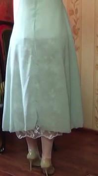 Una donna vintage in calze di nylon