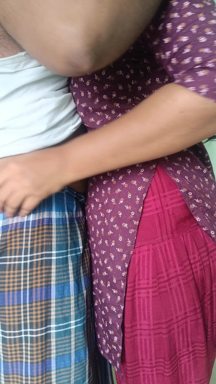 Pushpa studio: हॉट रोमांस