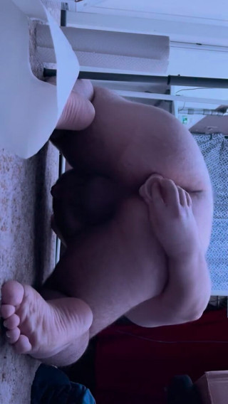 Chubbybidude: Tombul eşcinsel adam götünü dildoyla dolduruyor