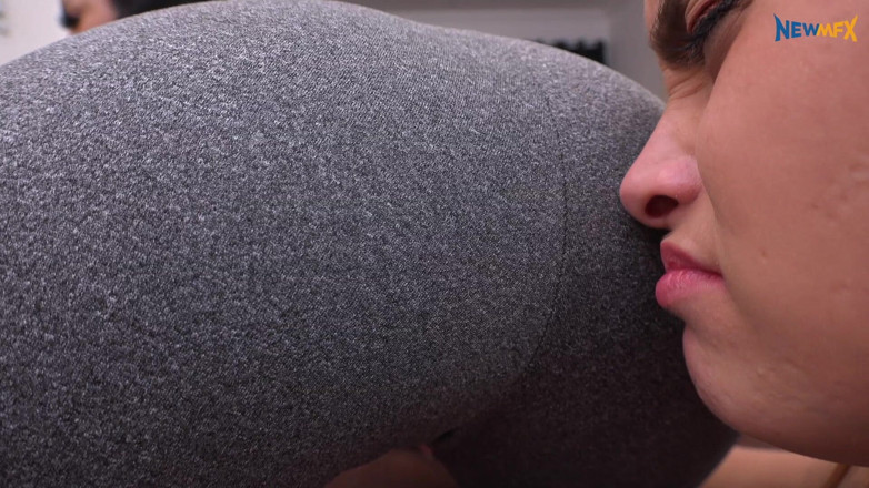 NewMFX Desires: Lesbians Holes' Perfume