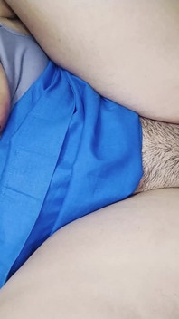 Jonge ondeugende stiefzoon vraagt stiefmoeder met grote borsten om seks te leren met Grilfriend