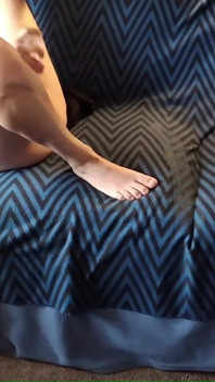 Napalona milf używa dildo (260510E)