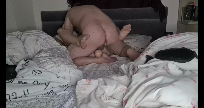 Anal Fetish Couple: Pelacur sange ini pengen banget memeknya dientot setiap saat