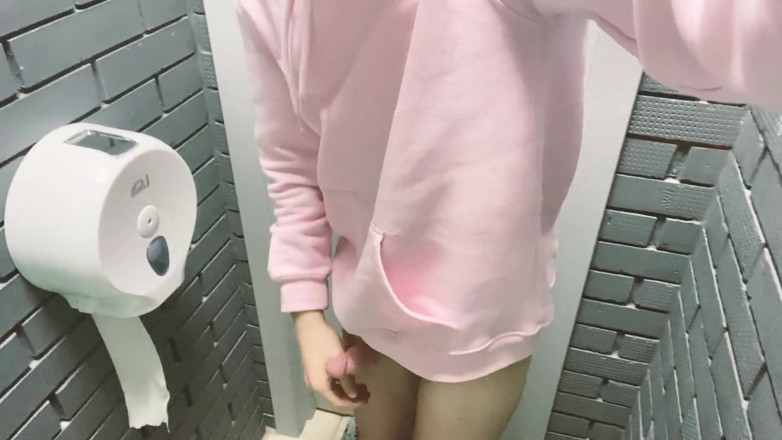 Redbearboy: WC onani
