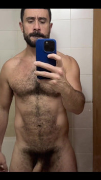 Owłosiony hunk
