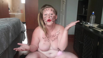 domslutfucker: Topless - peituda gordinha se degradando fora da raiva