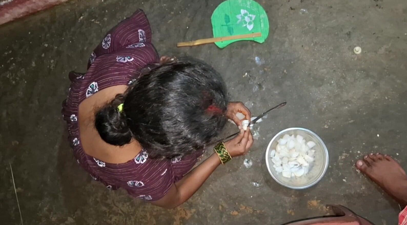 Sumaj: Un couple indien sexy baise sa femme sexy