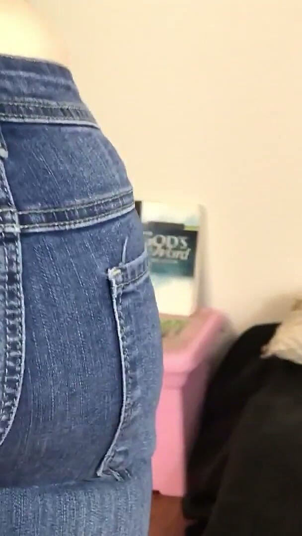 Nikki's Fetishes: Stepmom Jeans JOI