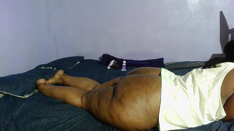 Legendary Booty Overdose: Fat Ass MILF Needs BBC