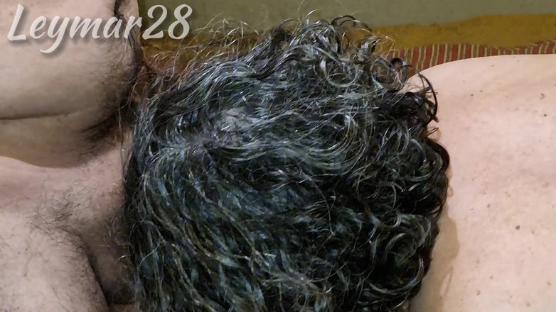 Leymar28: 持ってる中で一番ホットなランジェリーを着て、彼女が忘れられないフェラチオをしてあげた