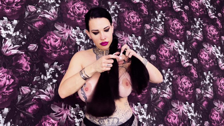 MissAlessaMilano: Fetish Hair and Fake Boobs