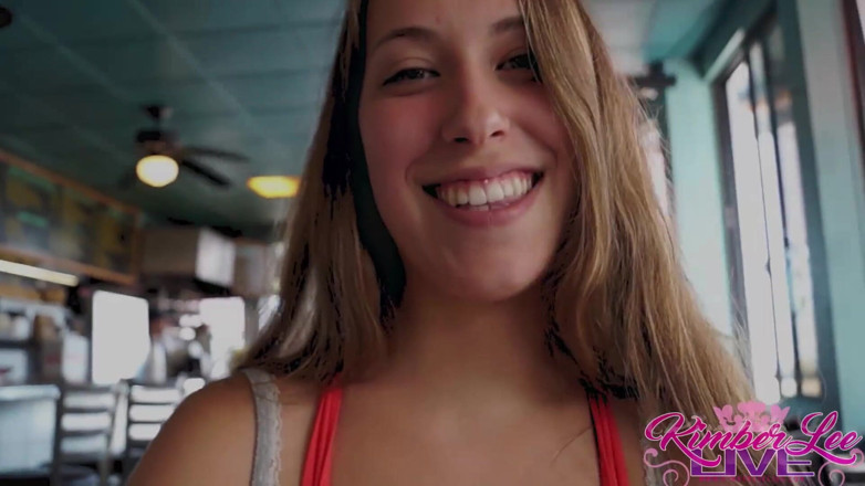 Kimber Lee: Kimber Lee Day taille une pipe à la plage en voiture