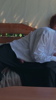 College Pojkar I Trädgården: Big Dick Top Throatfucks the Twink Och Sedan Rails Hans Släta Hål