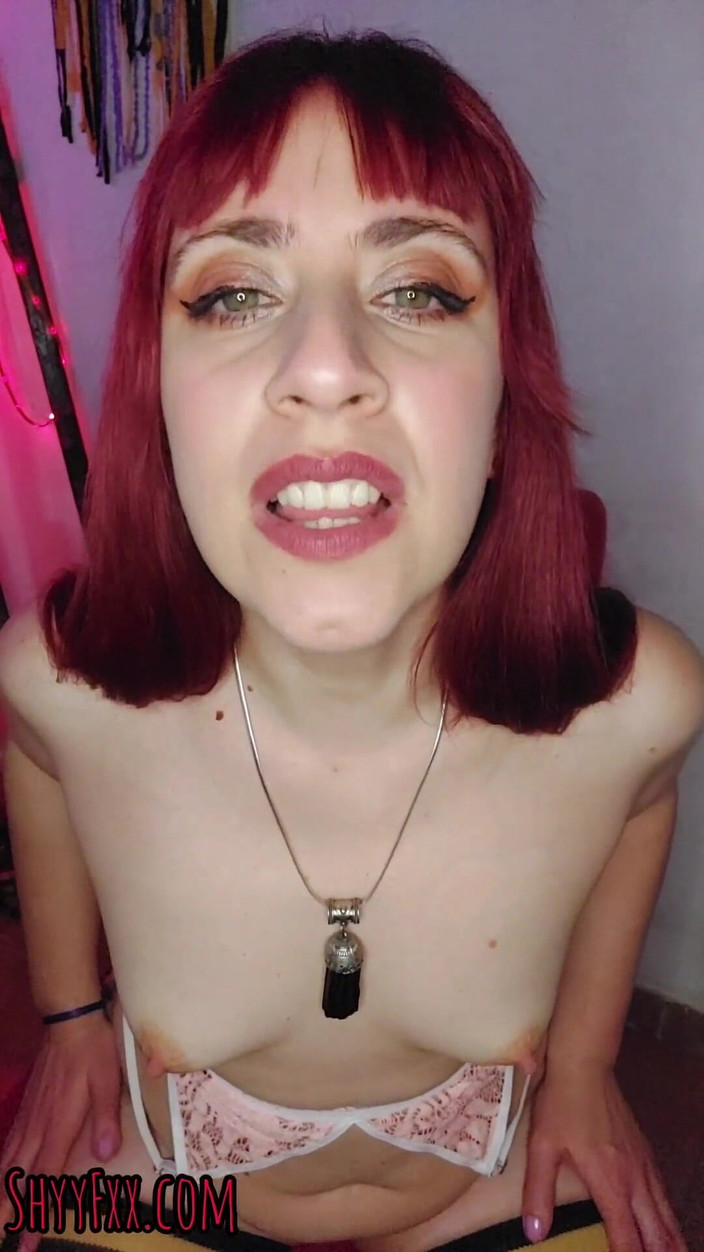 Tu Gauchita Argentina: Shyfxx si wanita tukang bersih-bersih ini terobsesi sama kontolmu!! JOI
