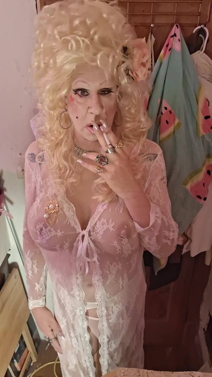 Mshollbrook: Trans i underkläder 1