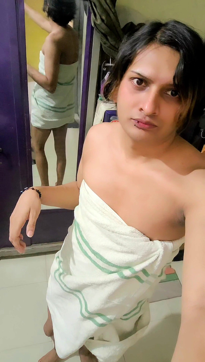 Zoyasazadai: Zoya Shezadi Hintli CD Elbise Bugün Beyaz Havlu Giyiyorum Ve...