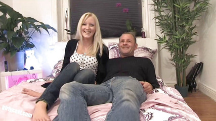 Girlycast: Bella Blond - Poprvé hardcore film