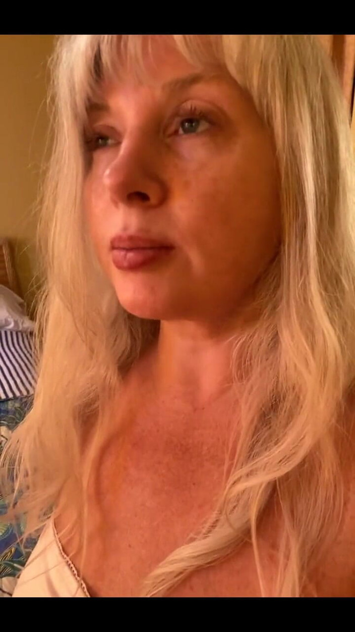 PaintedRose Taboo Femdom Fetish MILF: Guten morgen dienstag!