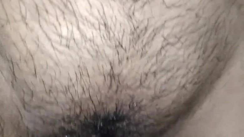 Sex041987: Un beau-père laisse sa belle-fille assise dans son lit et...