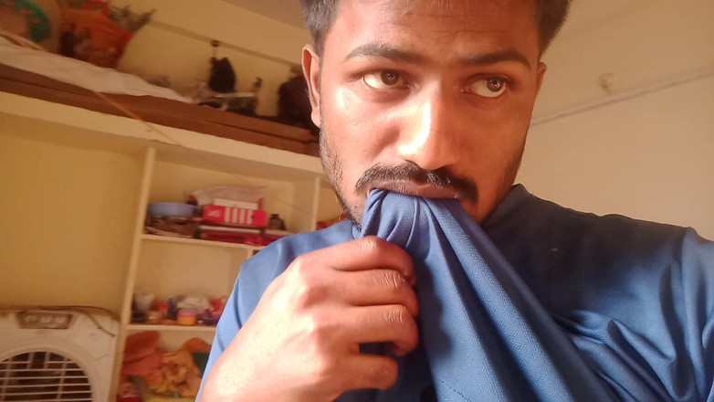 KUMBHA MANOJ KUMAR: 모든 나라를 즐기는 포르노 스타 전신