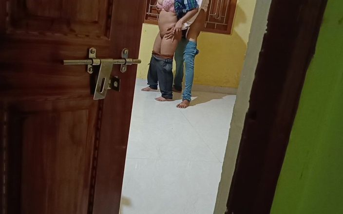 Naughty Couple 6969: Indianas estudantes recebendo pau com professor de tução