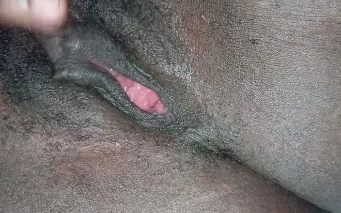 Seeeug: Enjoy Your Pussy
