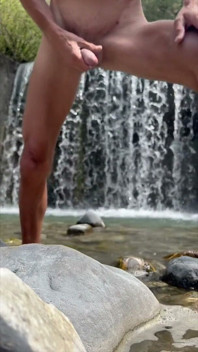 Geil bij de waterval