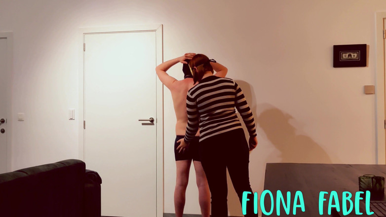 FionaFabel: Köleler için ev işleri, Tanrıça Fiona için rahatlama zamanı