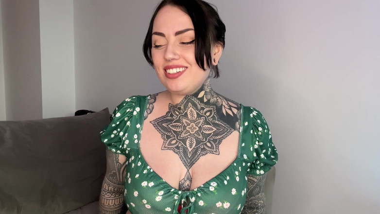 Miss Valentina: Homewrecking Puan JOI