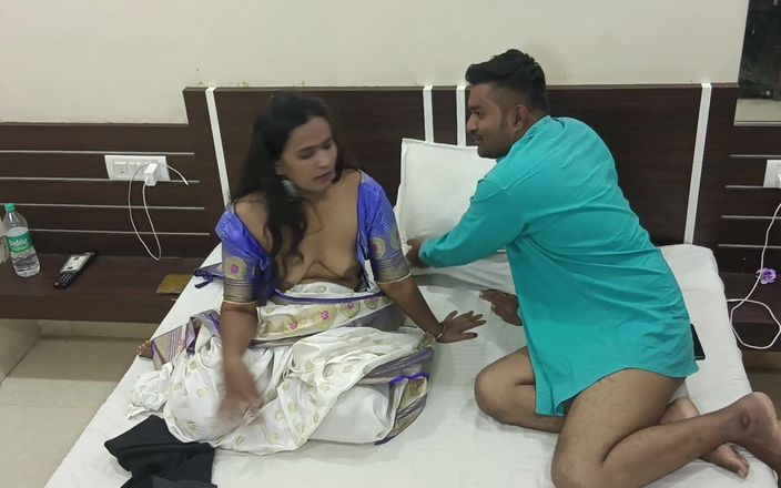 Horny Indian Couple: 新年の夜に記念日を祝うインドのカップル