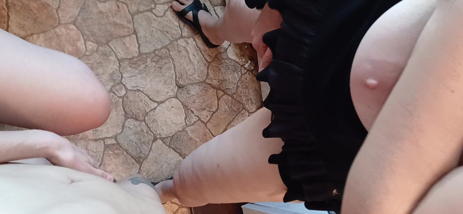 Lesbian-candys: Tři kamarádky na kolejích riskantně masturbují své kundičky ve sdílené...