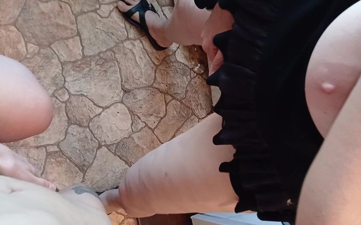 Lesbian-candys: Três colegas de dormitório masturbam suas xoxotas de uma forma...