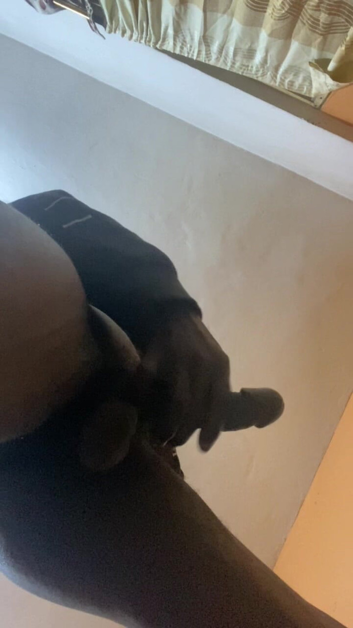 Slimniqqa: Тинка-бандит с большим черным членом