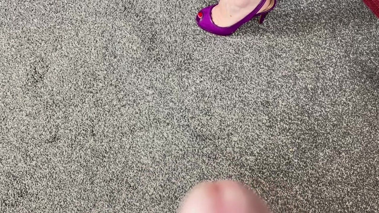 Aunty Sandra vintage girdle queen: Vgq22 Tetička Sandra Umožňuje Kamarádovi Bavit Se