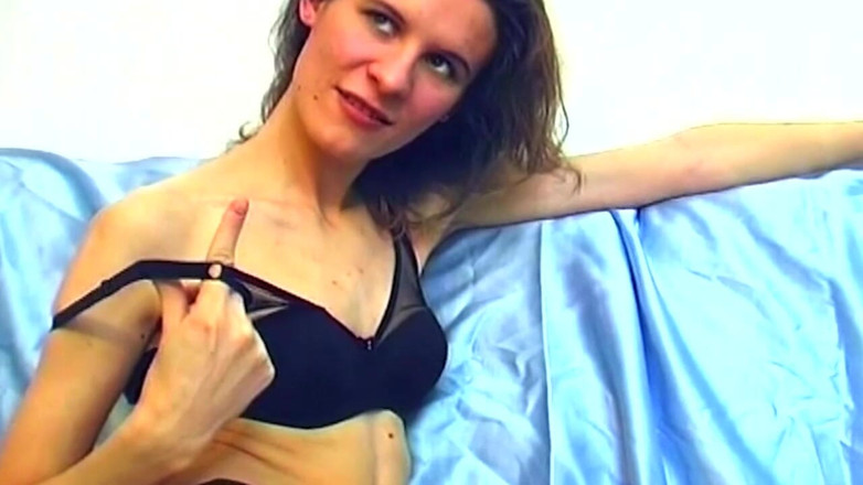 Onlyxfans: Seductive Brunette Strips and Fingers Her Dripping Pussy Wildly