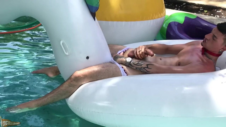 CocoDorm: Gio Valentine - Summer Sun Solo