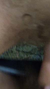 Er kommt in meine dusche, während ich meine haarige muschi rasierte und mich gefickt habe. Er nahm alles vor der Kamera auf, 4k. gemacht von Riskyhairycouple