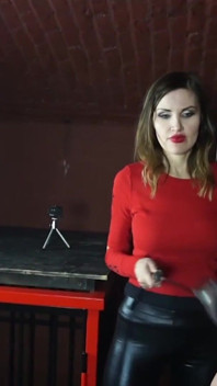 Rote domina - klatsch-sklavin