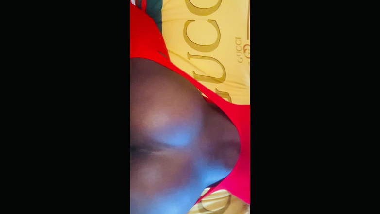 Skimask: Cul Mou, Fille Dessus