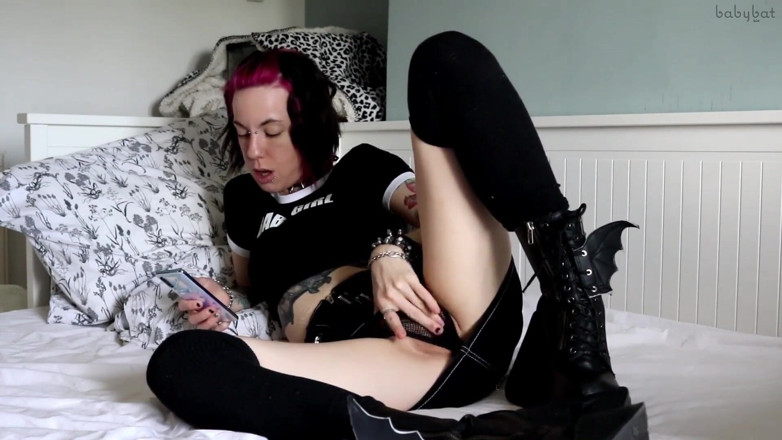 Fetpup: Horny Goth girl struggles with huge cock