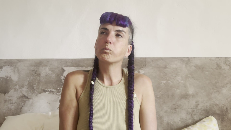 Goddess Maya: de nas honking + o mulțime de muci