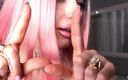 Goddess Misha Goldy: このビデオには、あなたを夢中にさせる敗者トリガーがたくさん含まれていることに注意してください。