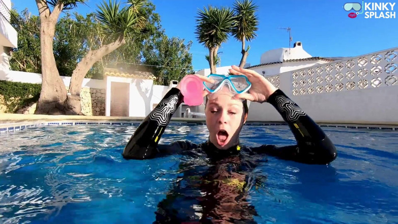 UKCuteGirl Lucy Lauren: Wetsuit Underwater Dildo Blowjob - Neoprene Masked Suck Slut