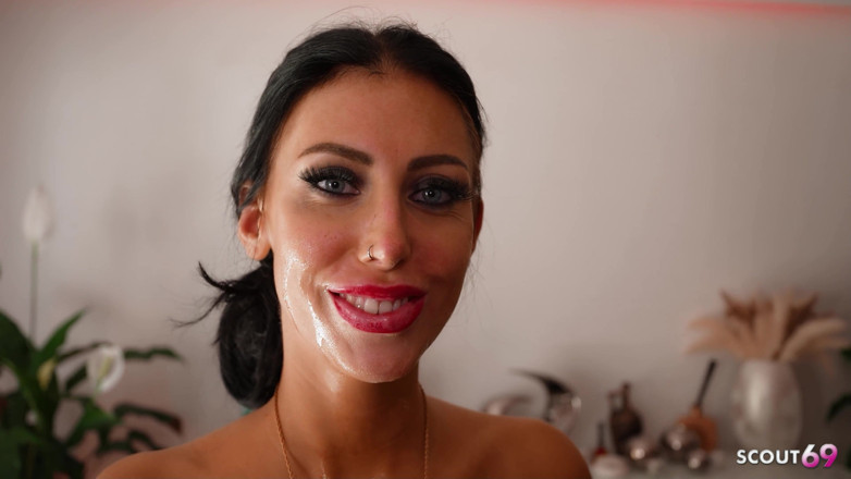 Scout69: Vieux, facial, bukkake pour Evelina, bombasse allemande bronzée aux seins énormes, à...